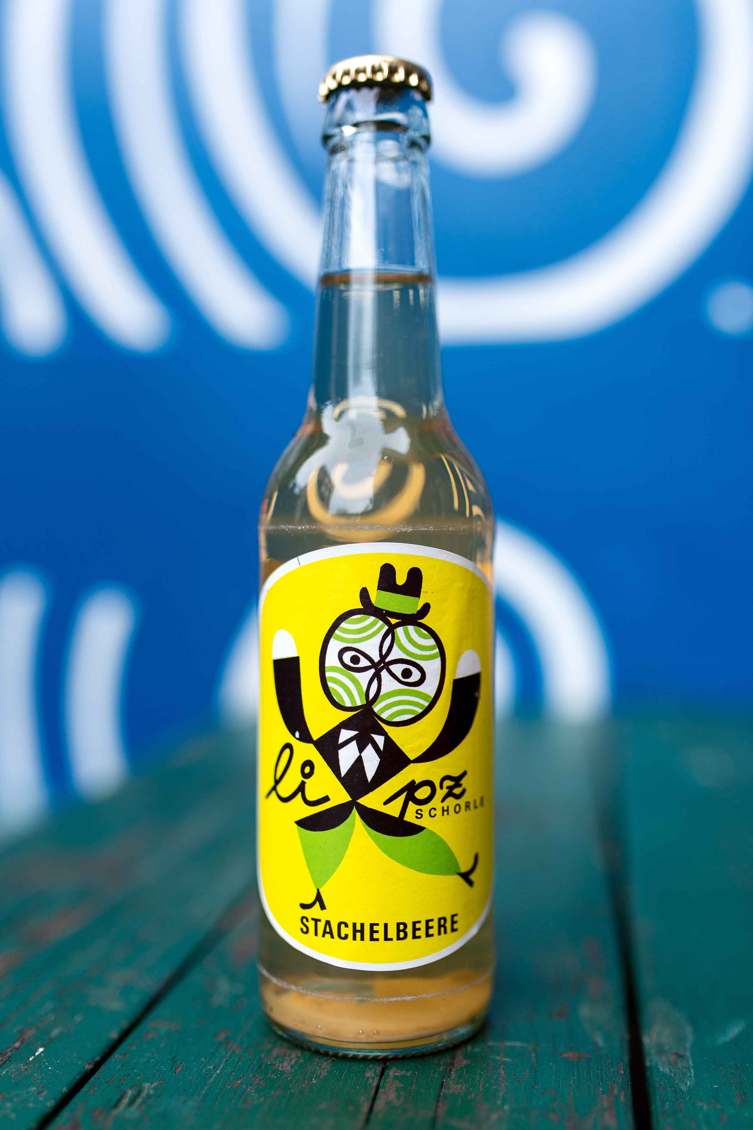 Die Etiketten der Lipz Schorlen sind Entwürfe des Leipziger Künstlers Christoph Ruckhäberle