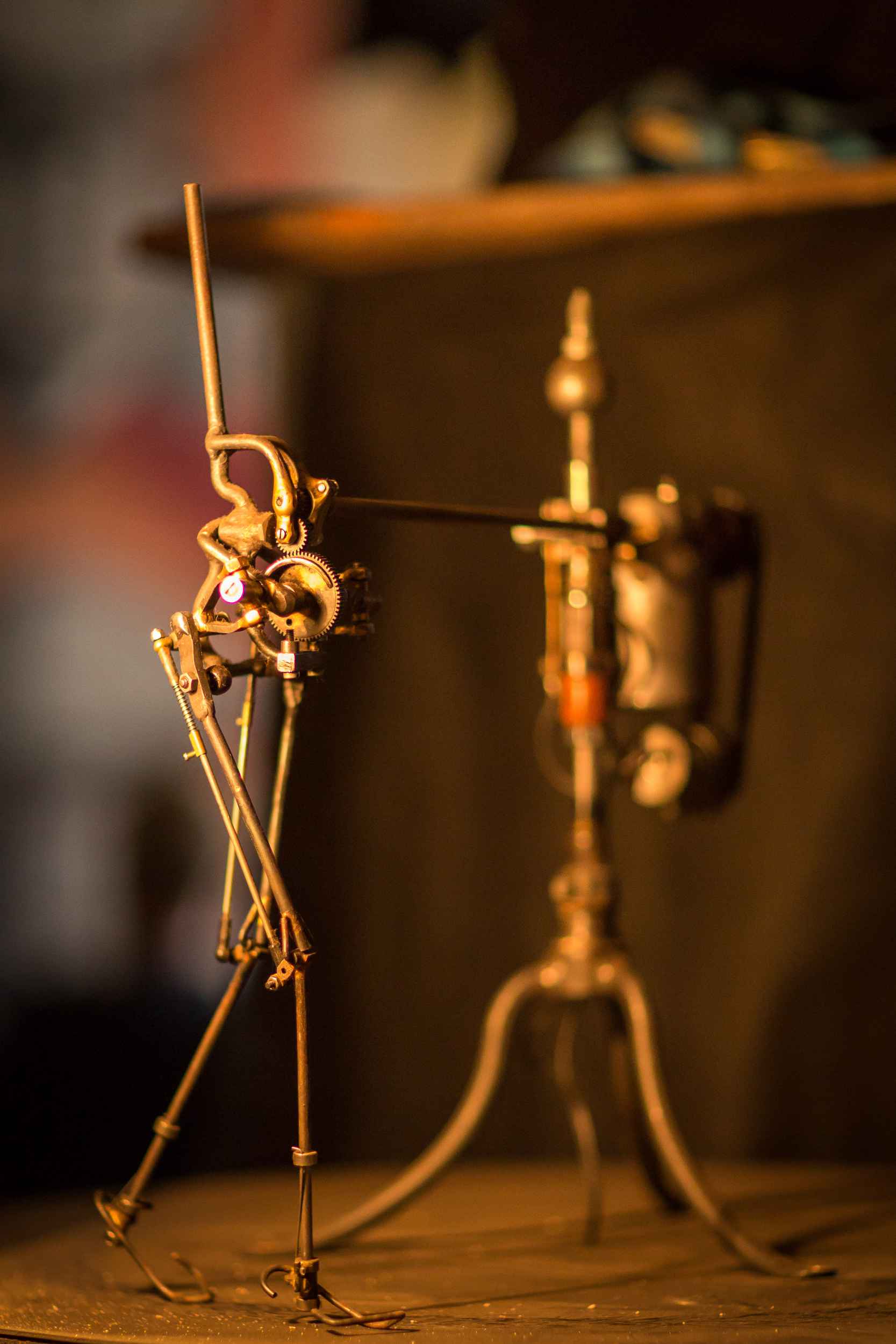 Eine fragile Konstruktion von Jim Whiting.